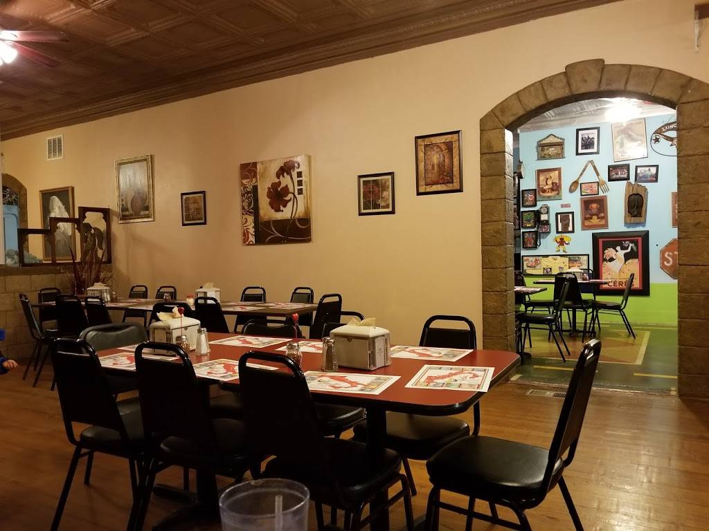 Renos | restaurant | 518 N Side Square, Carlinville, IL 62626, USA | 2178546655 OR +1 217-854-6655