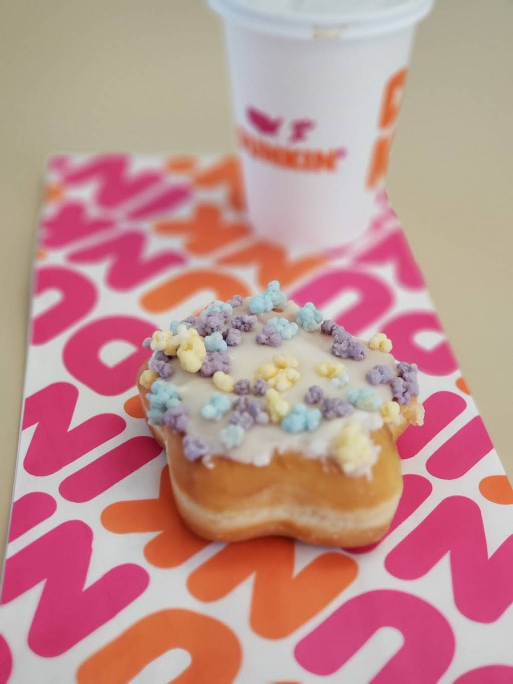 Dunkin | bakery | 441 E 3rd Ave, New Smyrna Beach, FL 32169, USA | 3864265885 OR +1 386-426-5885