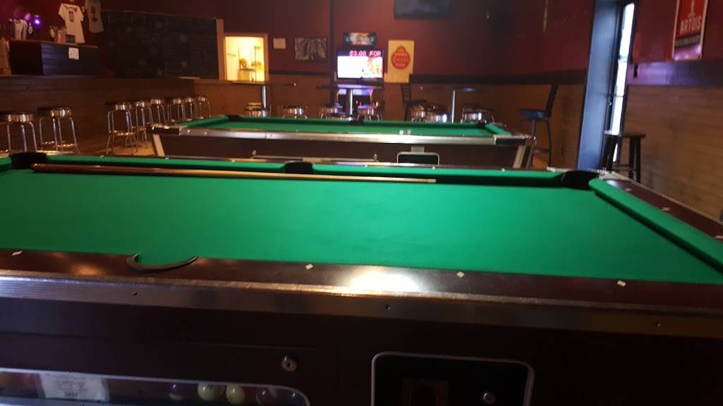 The Pinnacle Pub | night club | 719 Pennlyn Ave, Cumberland Gap, TN 37724, USA | 4237246467 OR +1 423-724-6467