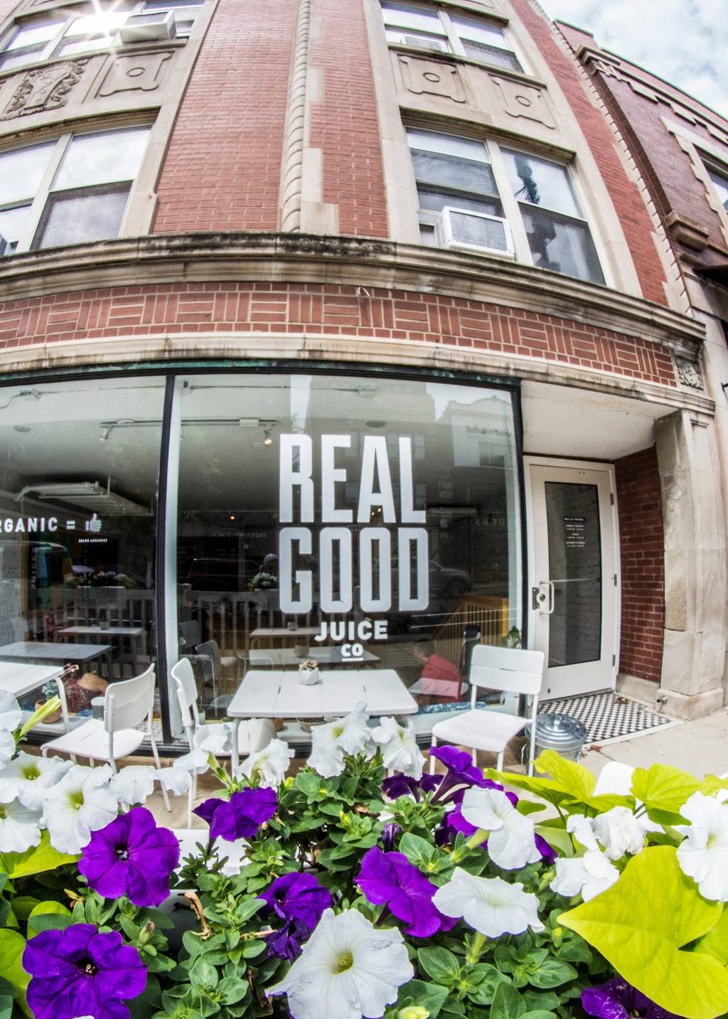 RealGood Old Town | restaurant | 1647 N Wells St, Chicago, IL 60614, USA | 7737697212 OR +1 773-769-7212