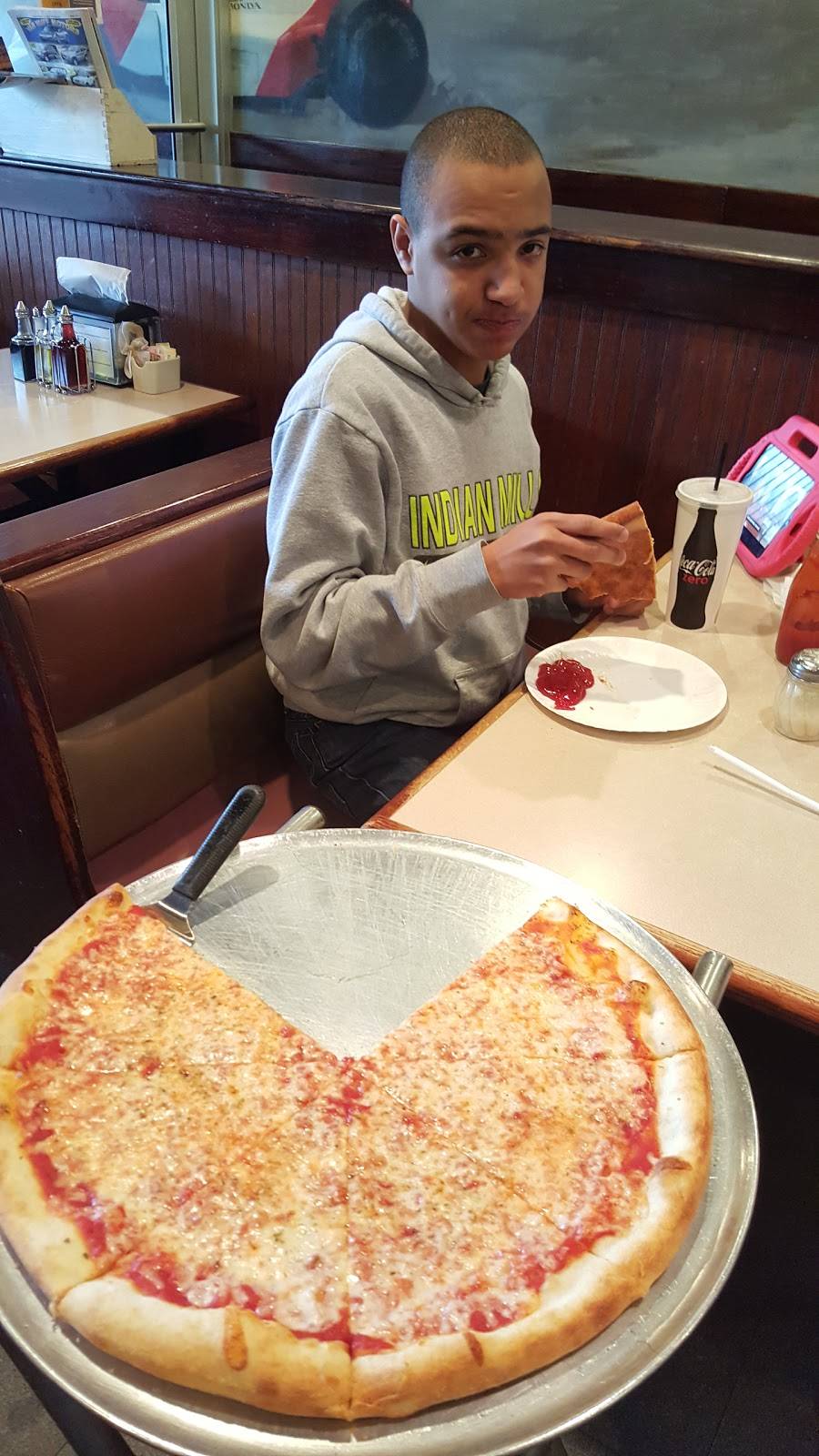 Riviera Pizza | restaurant | 6 Stokes Rd, Medford Lakes, NJ 08055, USA | 6096544300 OR +1 609-654-4300