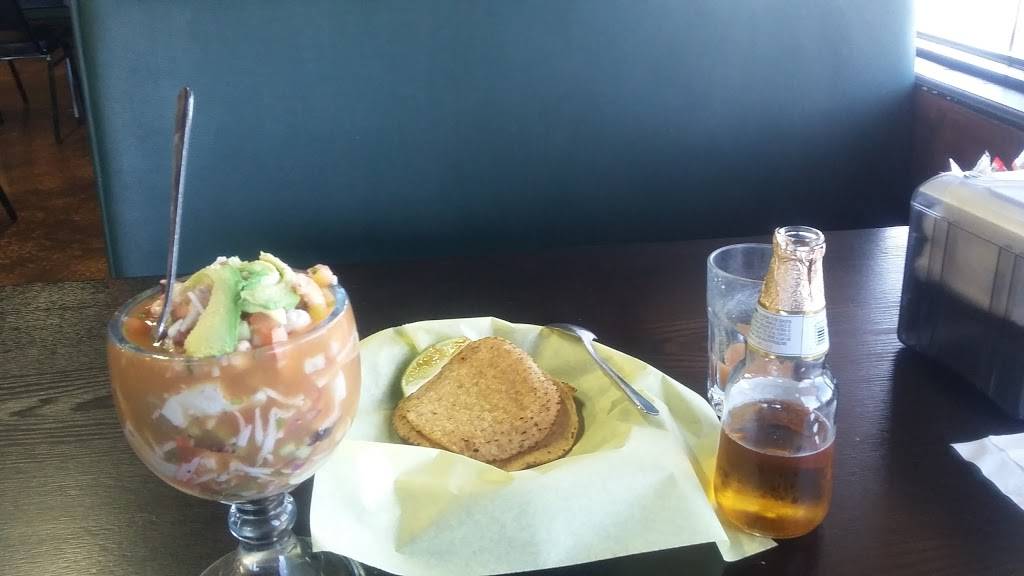 Mariscos El Chapo | restaurant | 2055 E Highland Ave, San Bernardino, CA 92404, USA | 9098630169 OR +1 909-863-0169