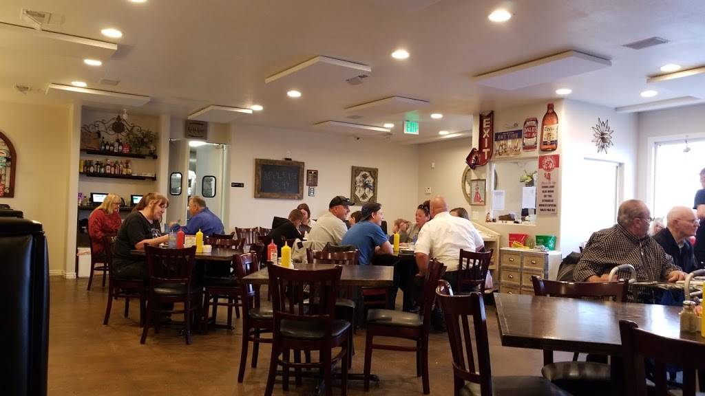 E.L.F. Grill | restaurant | 102 8th St, Dacono, CO 80514, USA | 7203795690 OR +1 720-379-5690