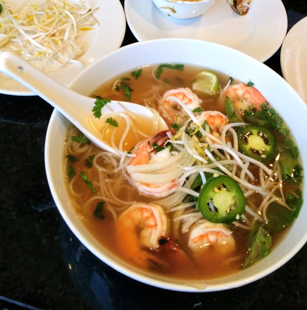 Pho Roswell | restaurant | 640 W Crossville Rd, Roswell, GA 30075, USA | 7702991549 OR +1 770-299-1549
