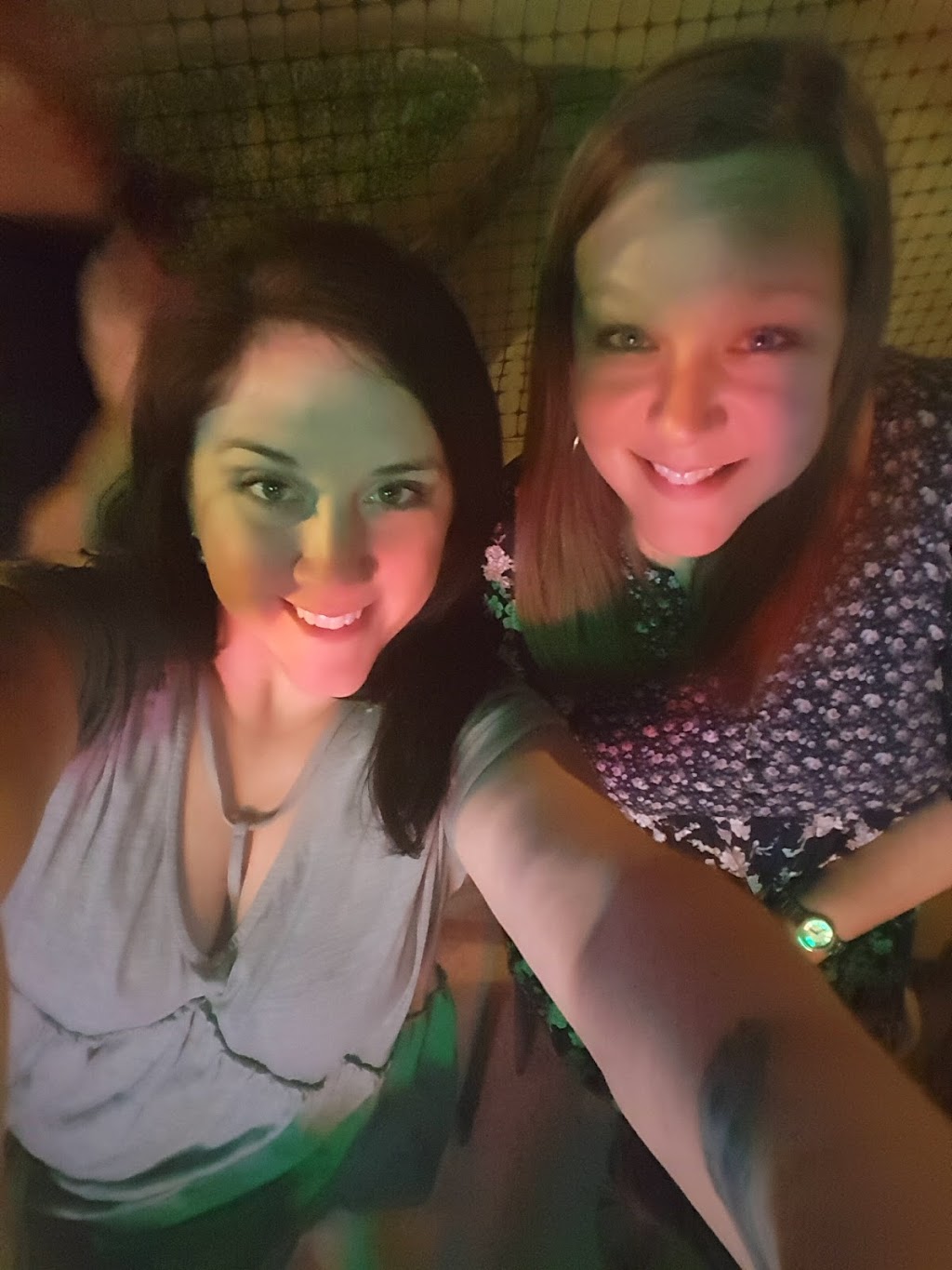 Squealers | restaurant | 4950 Great River Dr, Meridian, MS 39305, USA | 6014832727 OR +1 601-483-2727