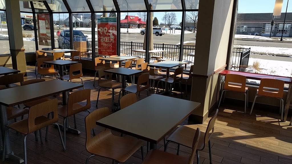 Wendys | restaurant | 787 N Van Dyke Rd, Bad Axe, MI 48413, USA | 9892696984 OR +1 989-269-6984
