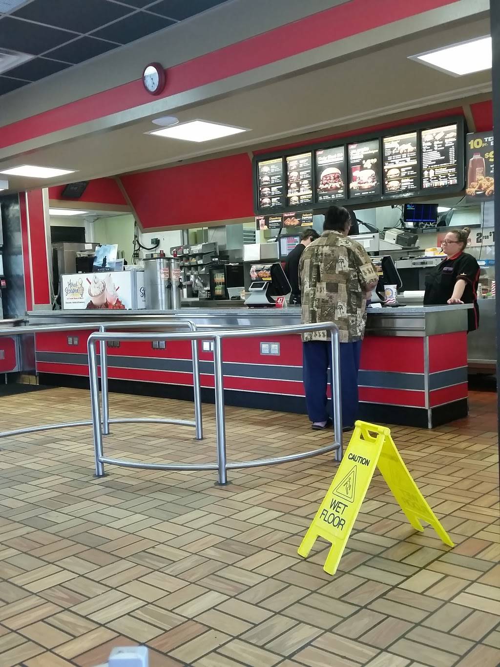 Hardees | restaurant | 1700 Princess Anne St, Fredericksburg, VA 22401, USA | 5403733441 OR +1 540-373-3441