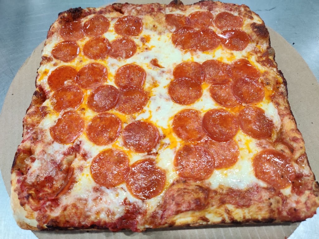 Runyan Lake Food Center | restaurant | 10005 Hartland Rd, Fenton, MI 48430, USA | 8106296498 OR +1 810-629-6498