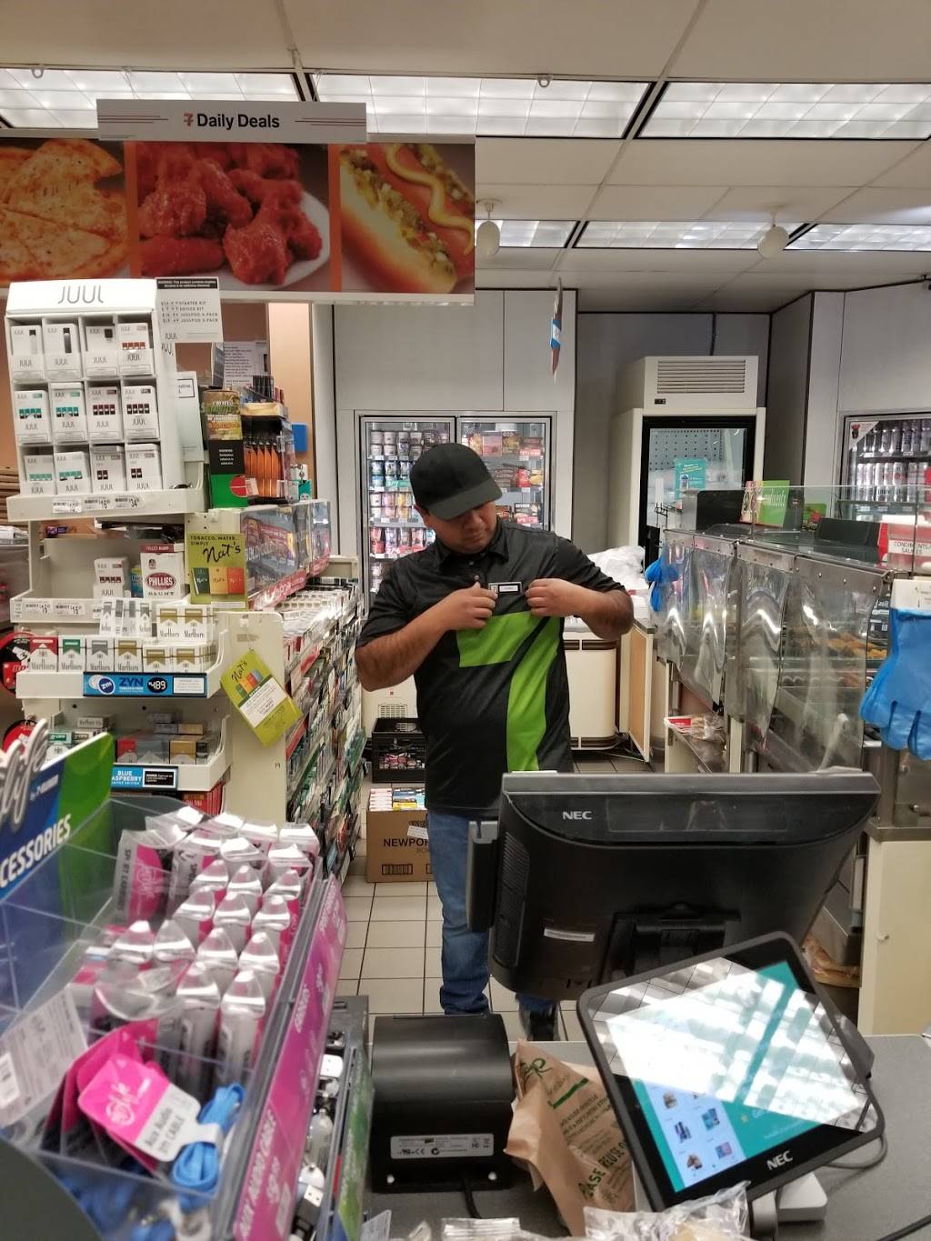 7-Eleven | bakery | 46651 Algonkian Pkwy, Sterling, VA 20165, USA | 7034304957 OR +1 703-430-4957