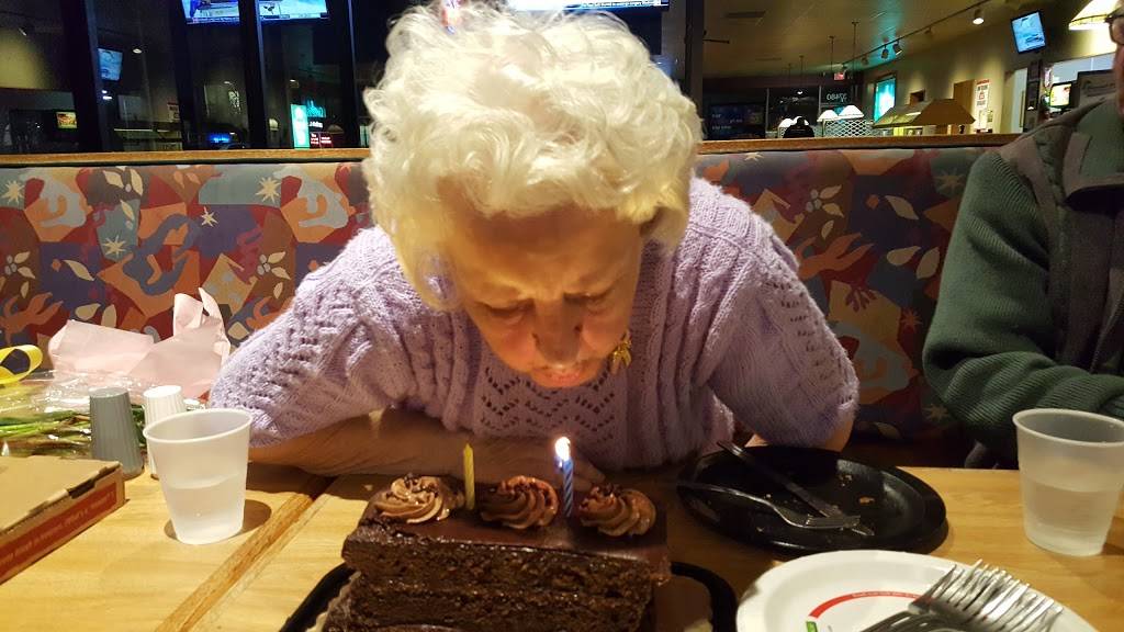 Round Table Pizza | meal delivery | 37480 Fremont Blvd, Fremont, CA 94536, USA | 5107939393 OR +1 510-793-9393