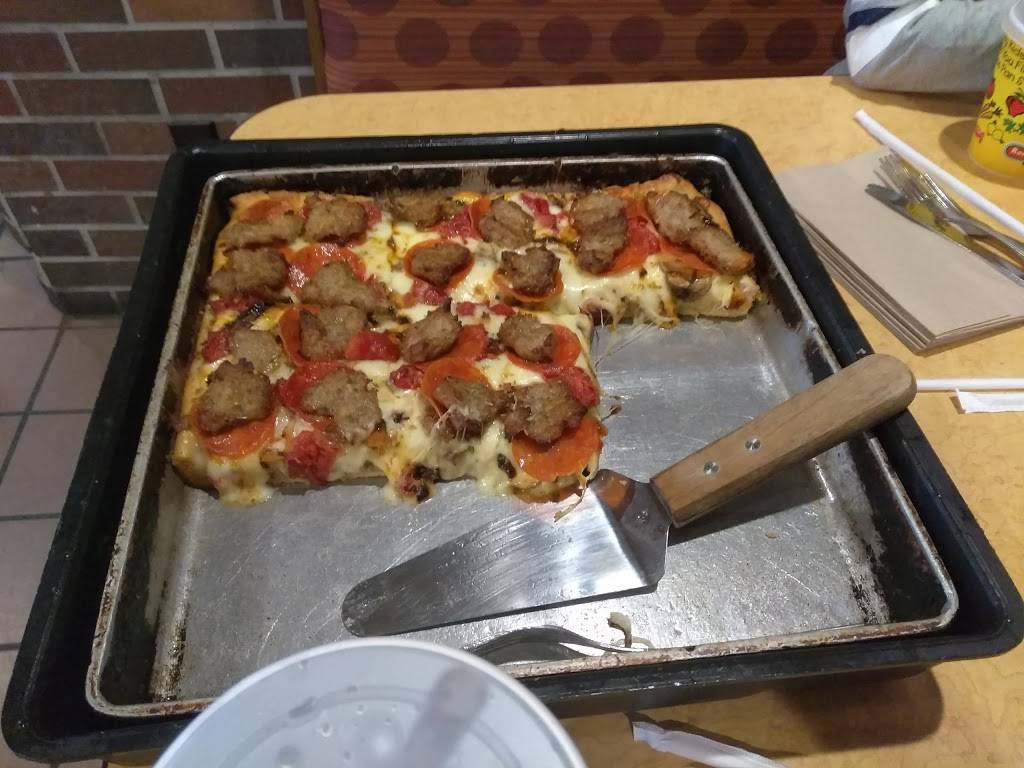 Rocky Rococo Pan Style Pizza | restaurant | 1618 W Beltline Hwy, Madison, WI 53713, USA | 6082510304 OR +1 608-251-0304