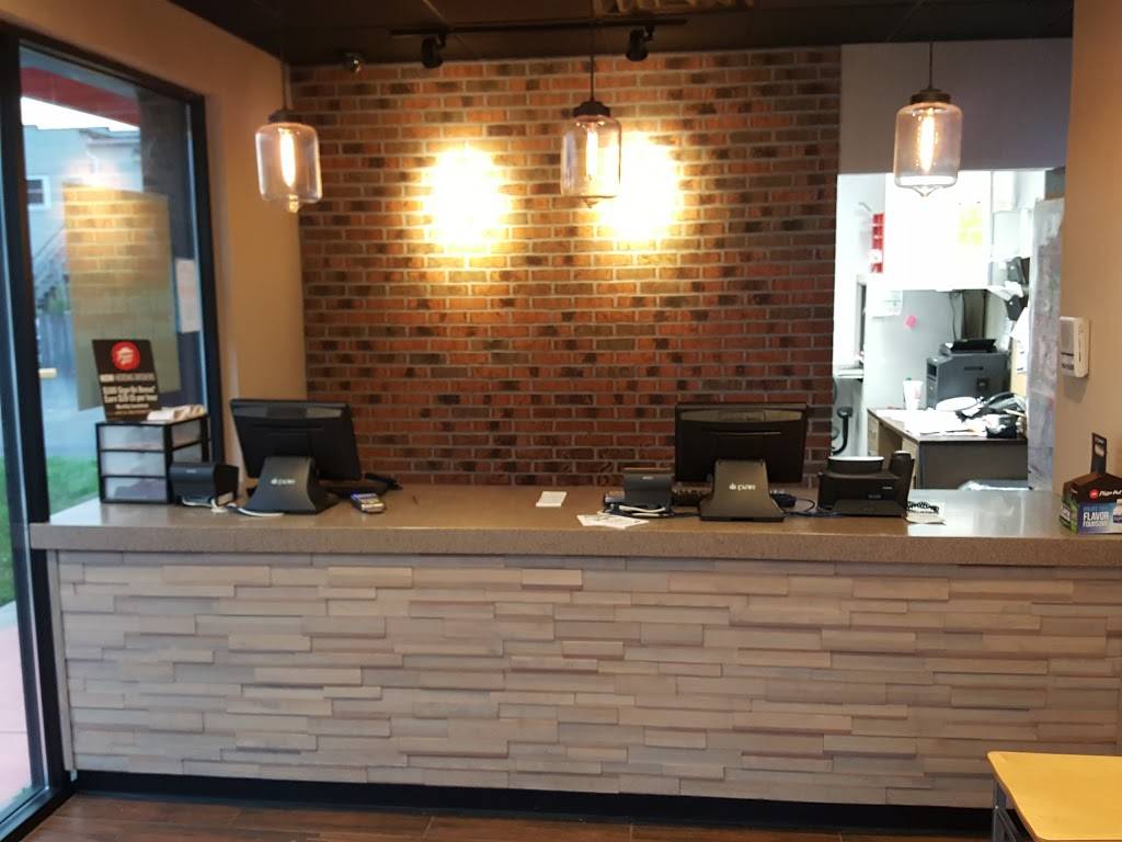 Pizza Hut | restaurant | 4902 W Washington St, Indianapolis, IN 46241, USA | 3174818000 OR +1 317-481-8000