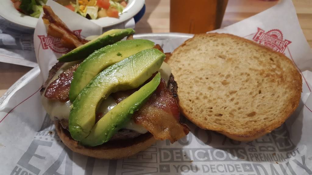 Fuddruckers | restaurant | 7704 W Bell Rd, Glendale, AZ 85308, USA | 6239798826 OR +1 623-979-8826