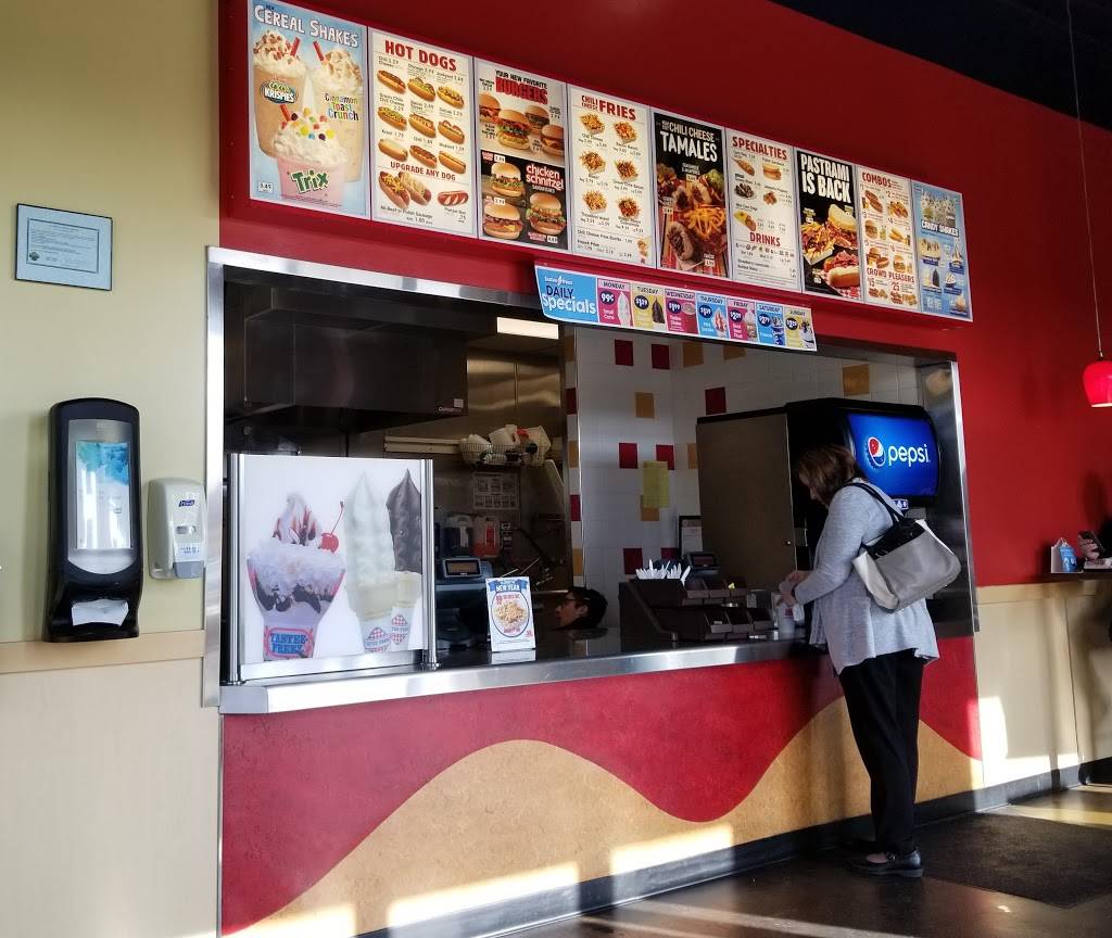 Wienerschnitzel | restaurant | 1400 E Noble Ave, Visalia, CA 93292, USA | 5597472523 OR +1 559-747-2523