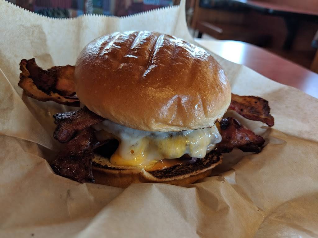 Good Times Burgers & Frozen Custard | restaurant | 16522 Washington St, Thornton, CO 80023, USA | 3034510522 OR +1 303-451-0522