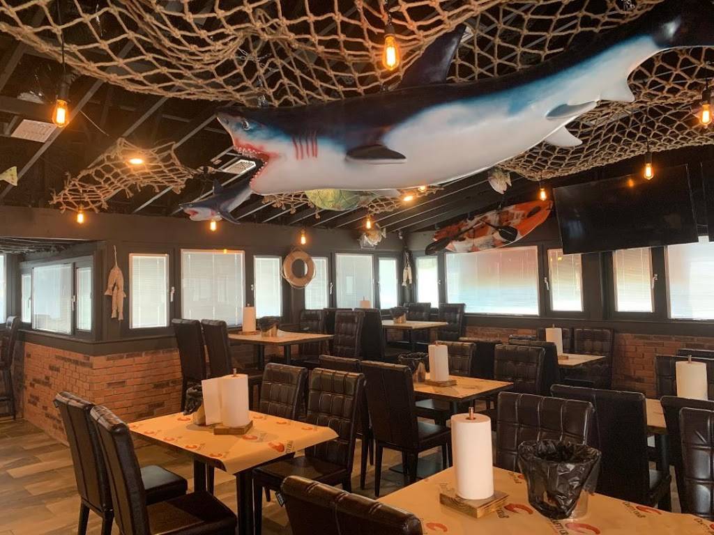 Crafty Crab | restaurant | 2901 Tyrone Blvd N, St. Petersburg, FL 33710, USA | 7272911555 OR +1 727-291-1555