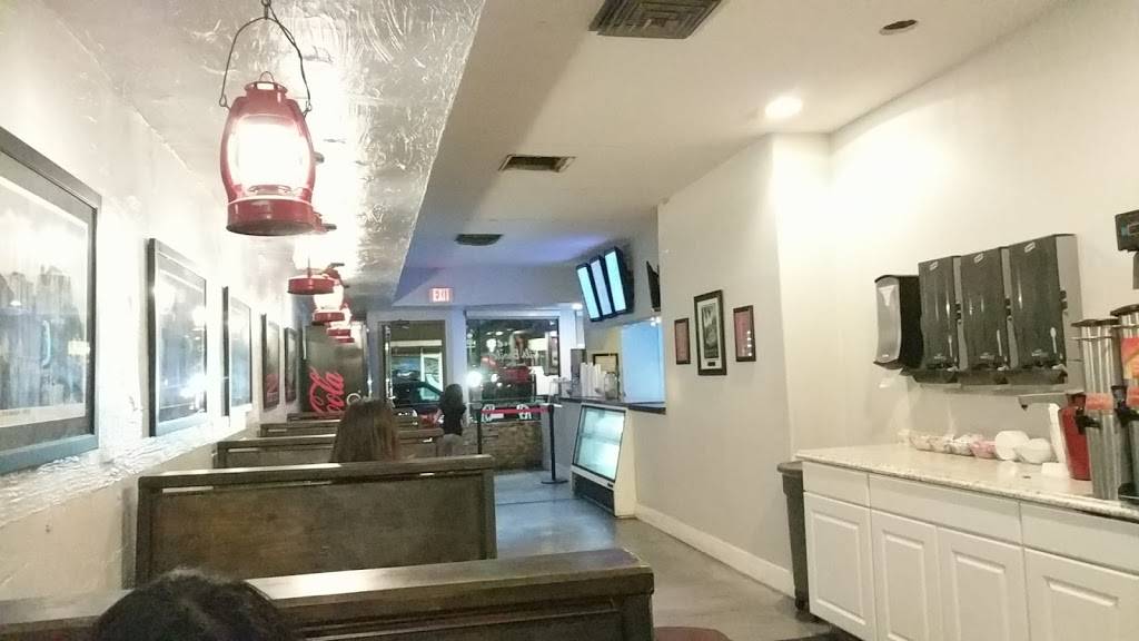 Gils Broiler | bakery | 328 N LBJ Dr, San Marcos, TX 78666, USA | 5123924595 OR +1 512-392-4595