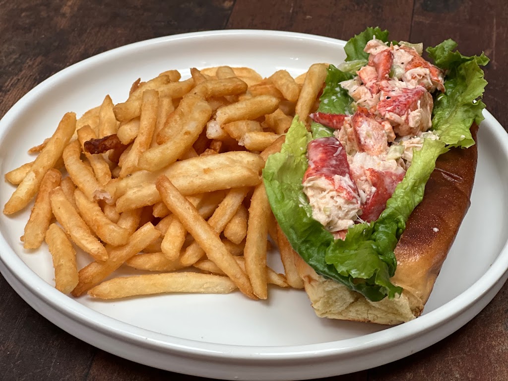 The Common Man Roadside Millyard | restaurant | 451 Commercial St, Manchester, NH 03101, USA | 6032105203 OR +1 603-210-5203