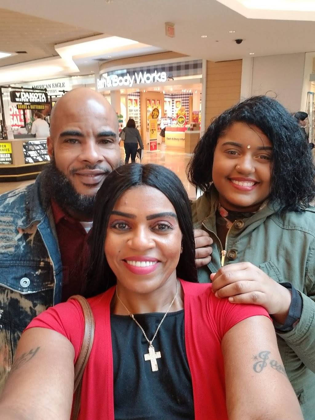 N Y Fried Chicken | restaurant | 1039 Kerlin St, Chester, PA 19013, USA | 6108763754 OR +1 610-876-3754