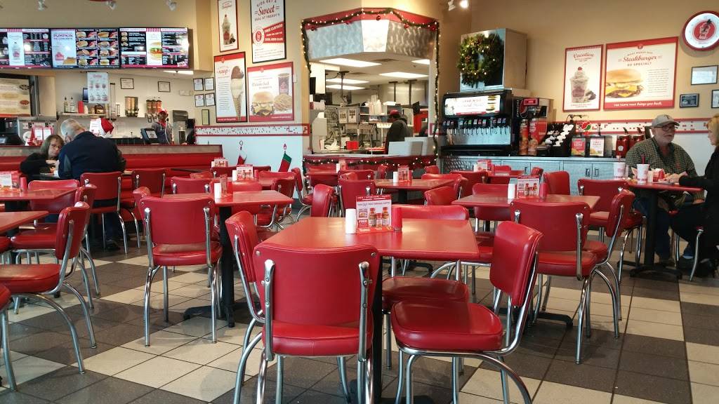 Freddys Frozen Custard & Steakburgers | restaurant | 1515 Hewitt Dr, Waco, TX 76712, USA | 2547320354 OR +1 254-732-0354