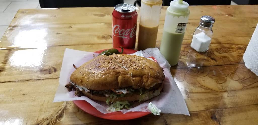 Fitos Tacos De Cabeza | restaurant | 2950 W Davis St, Dallas, TX 75211, USA | 9726856780 OR +1 972-685-6780