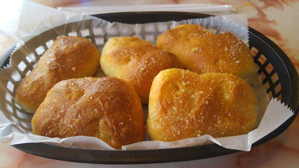 Napolis Italian Restaurant | restaurant | 28 E Broadway St, Sand Springs, OK 74063, USA | 9182451063 OR +1 918-245-1063