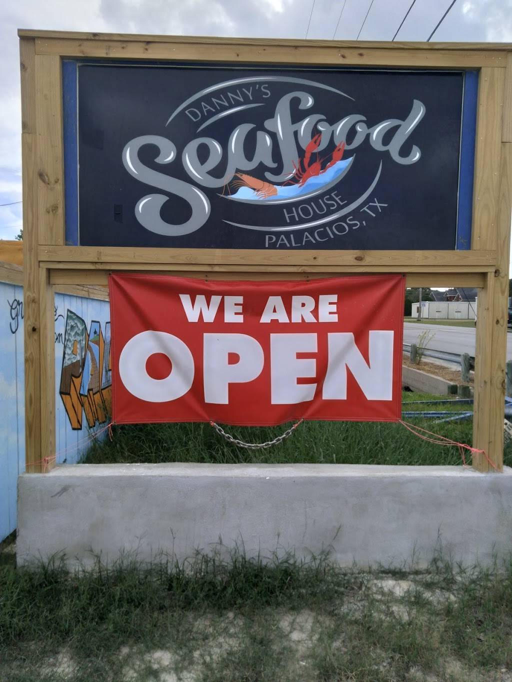 Dannys Seafood House | restaurant | 1000 1st St, Palacios, TX 77465, USA | 3614030181 OR +1 361-403-0181