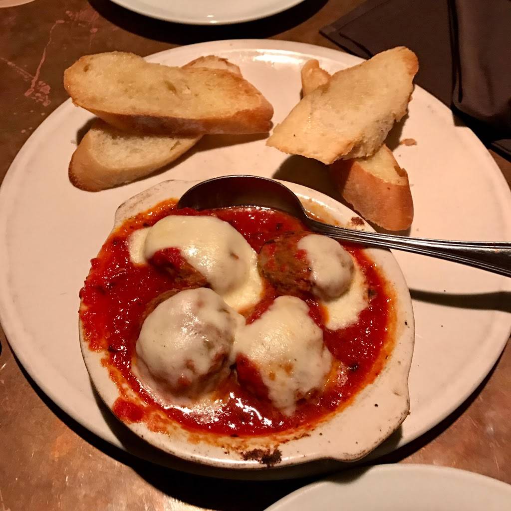 Fireside Pies | restaurant | 2820 N Henderson Ave, Dallas, TX 75206, USA | 2143703916 OR +1 214-370-3916