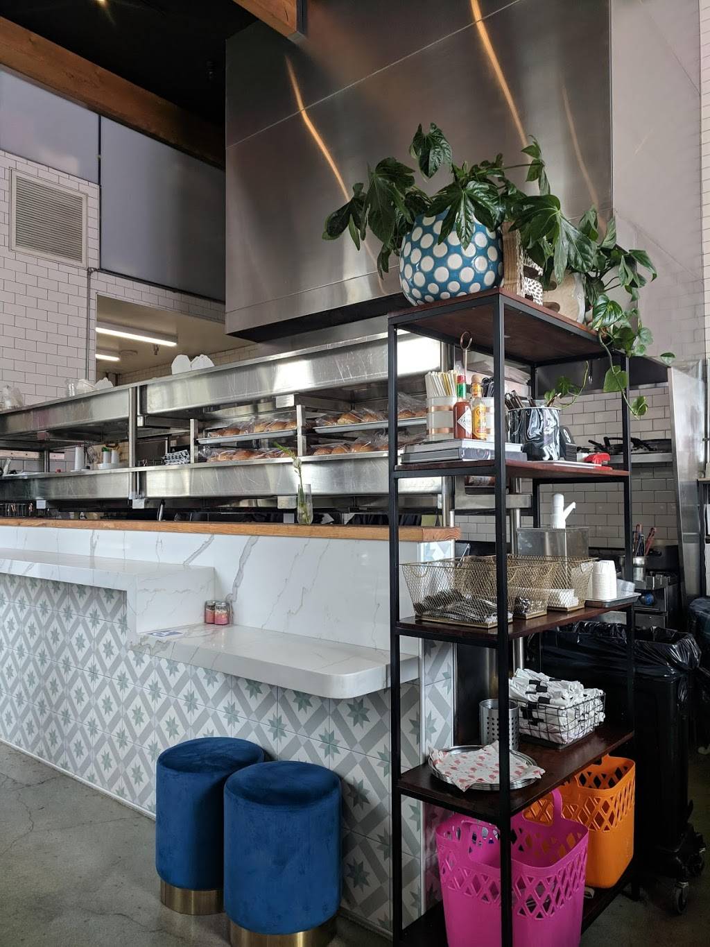 Black Sheep Burger | restaurant | 11313 Mississippi Ave, Los Angeles, CA 90025, USA | 4243729210 OR +1 424-372-9210