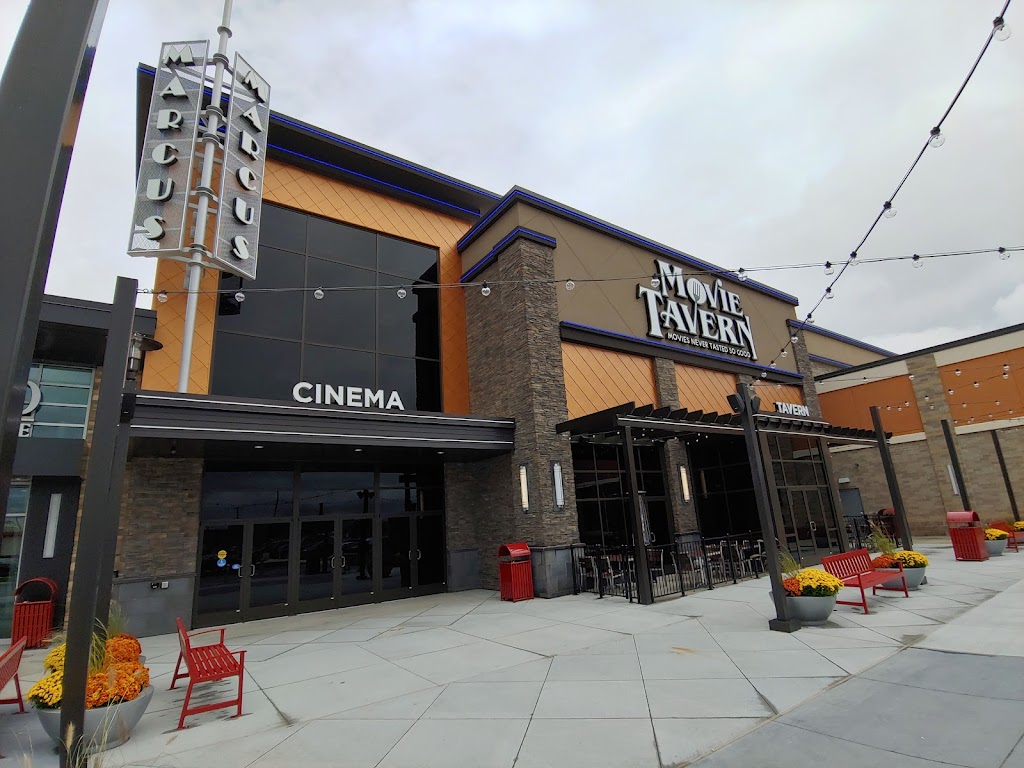 Movie Tavern Brookfield Square | restaurant | 175 S Moorland Rd, Brookfield, WI 53005, USA | 2629019862 OR +1 262-901-9862