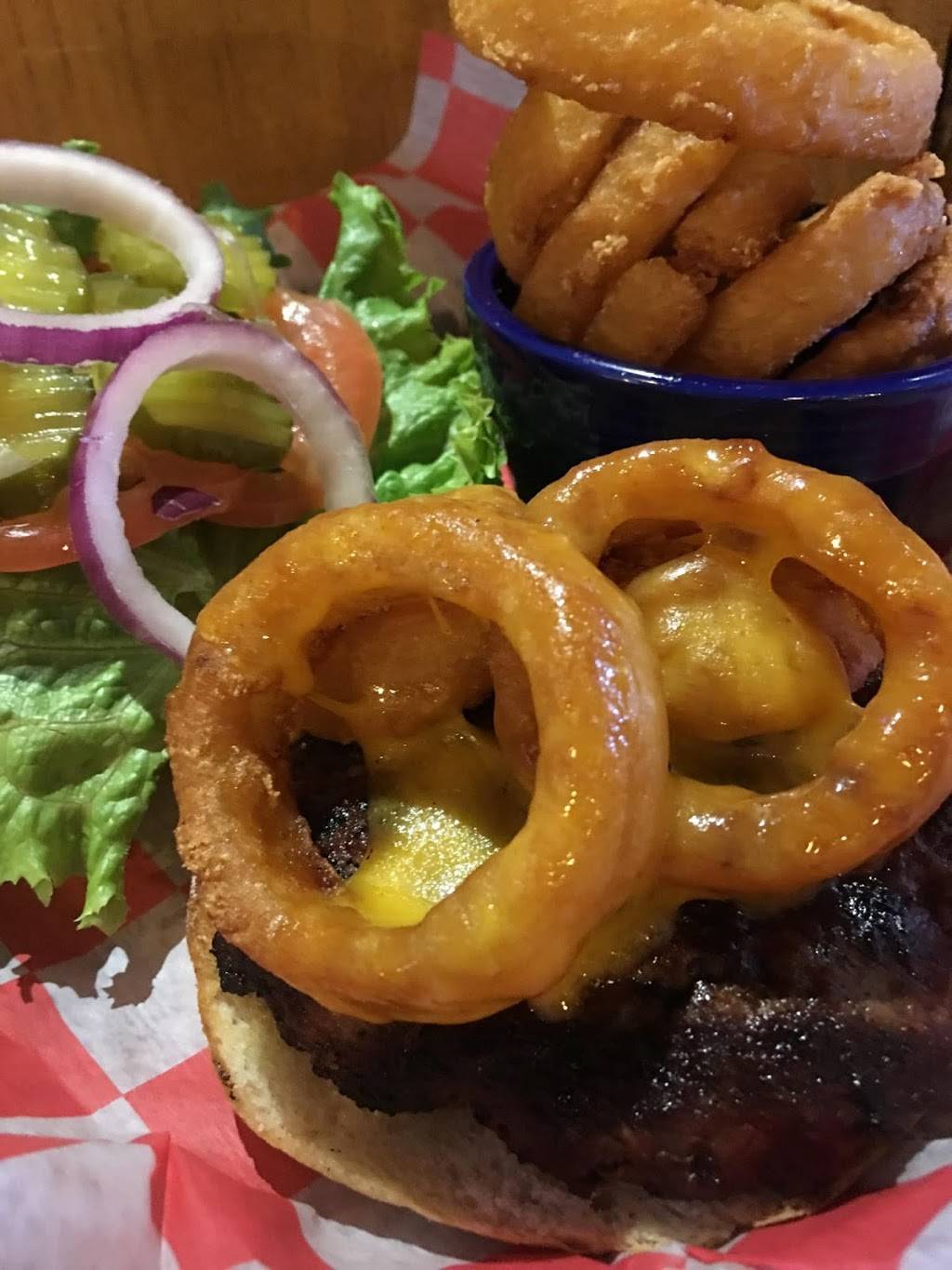 Smokin Willy BBQ | restaurant | 6102, 201 N Maple Ave, Purcellville, VA 20132, USA | 5404417081 OR +1 540-441-7081