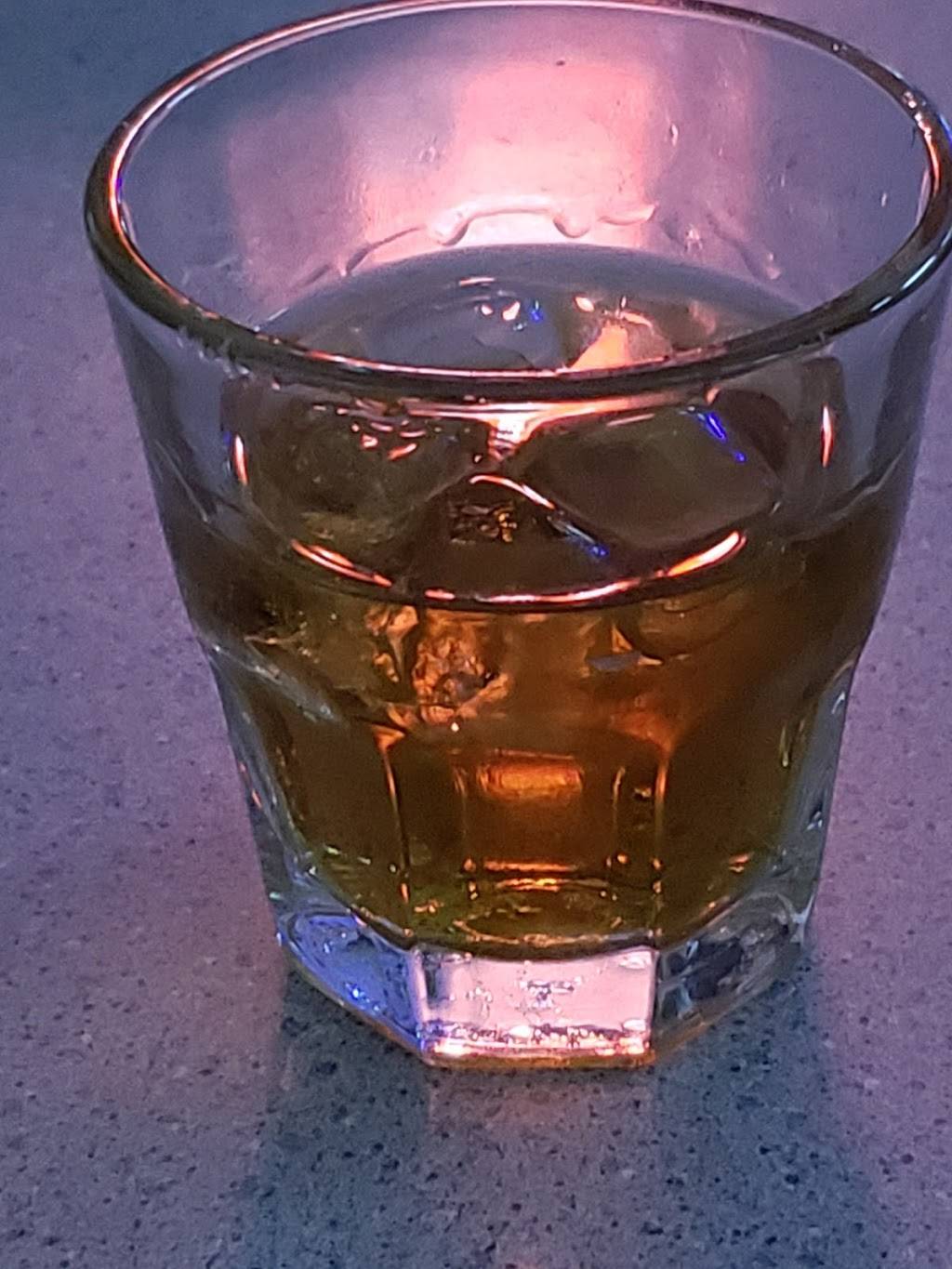 Office Sports Bar & Grill | restaurant | 1919 W Iles Ave, Springfield, IL 62704, USA | 2175460580 OR +1 217-546-0580