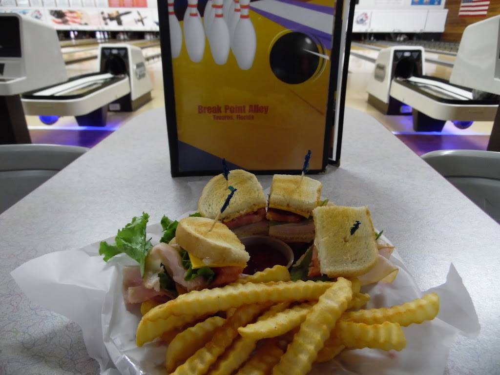 Break Point Alley | night club | 1950 Classique Ln, Tavares, FL 32778, USA | 3523435333 OR +1 352-343-5333