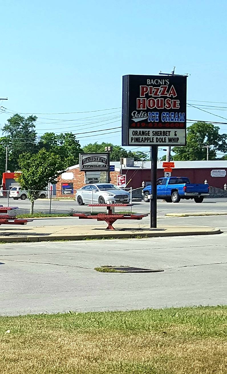 Bacnis Pizza House | restaurant | 3719 Columbus Ave, Sandusky, OH 44870, USA | 4196266608 OR +1 419-626-6608