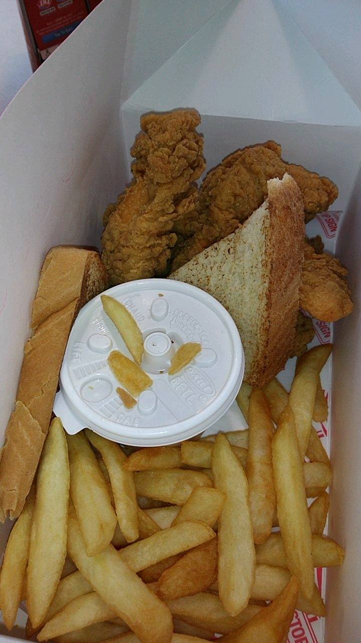 Dairy Queen Store | restaurant | 2421 Valwood Pkwy, Farmers Branch, TX 75234, USA | 4692504577 OR +1 469-250-4577