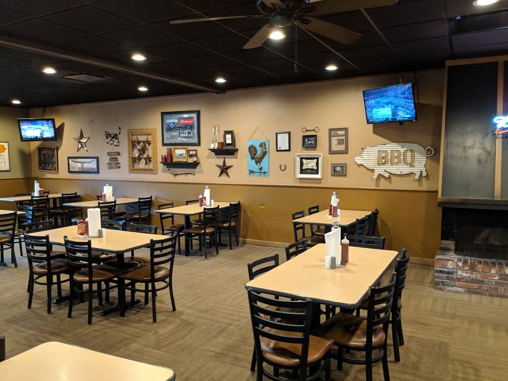 Johnnys BBQ | restaurant | 5959 Broadmoor St, Mission, KS 66202, USA | 9134320777 OR +1 913-432-0777
