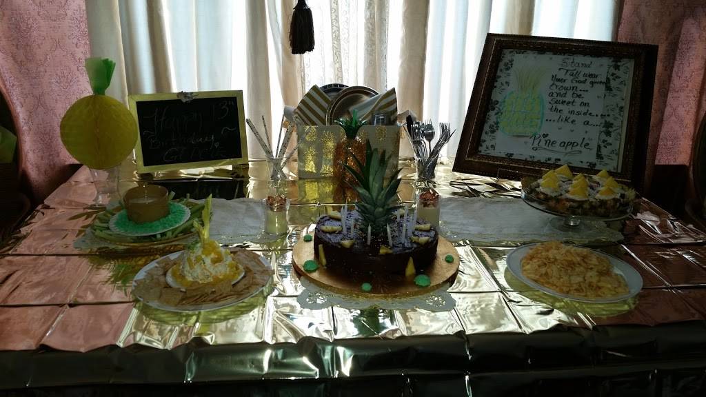 Intels Pennside Drive-In | restaurant | 916 Carsonia Ave, Reading, PA 19606, USA | 6107795050 OR +1 610-779-5050