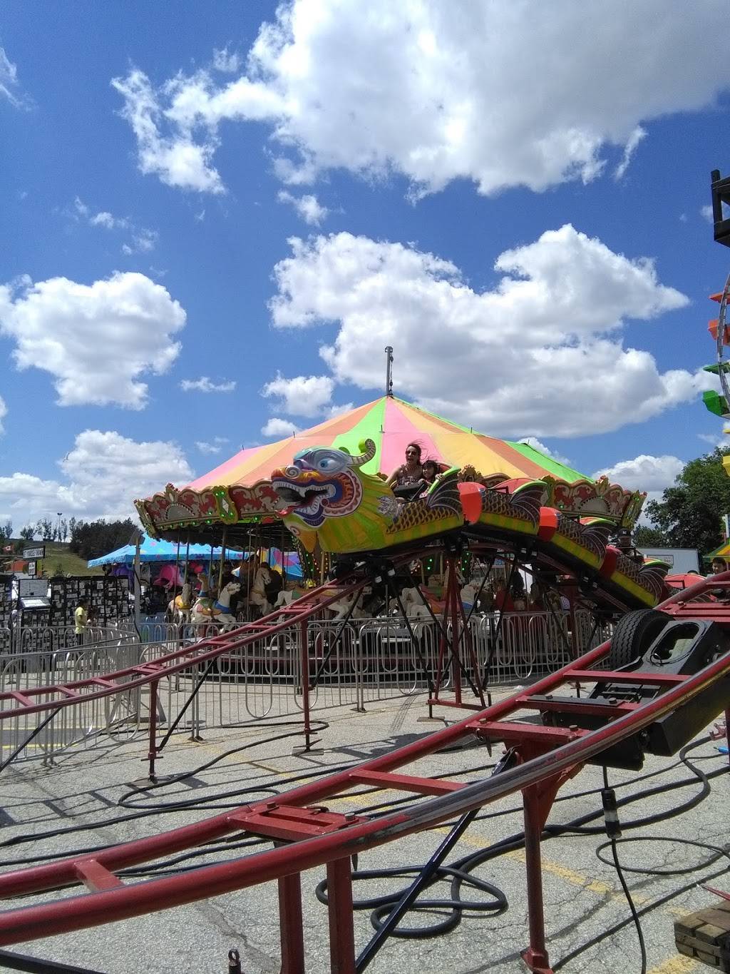 Toronto Ribfest | restaurant | 256 Centennial Park Rd, Etobicoke, ON M9C 5N3, Canada | 5194423560 OR +1 519-442-3560