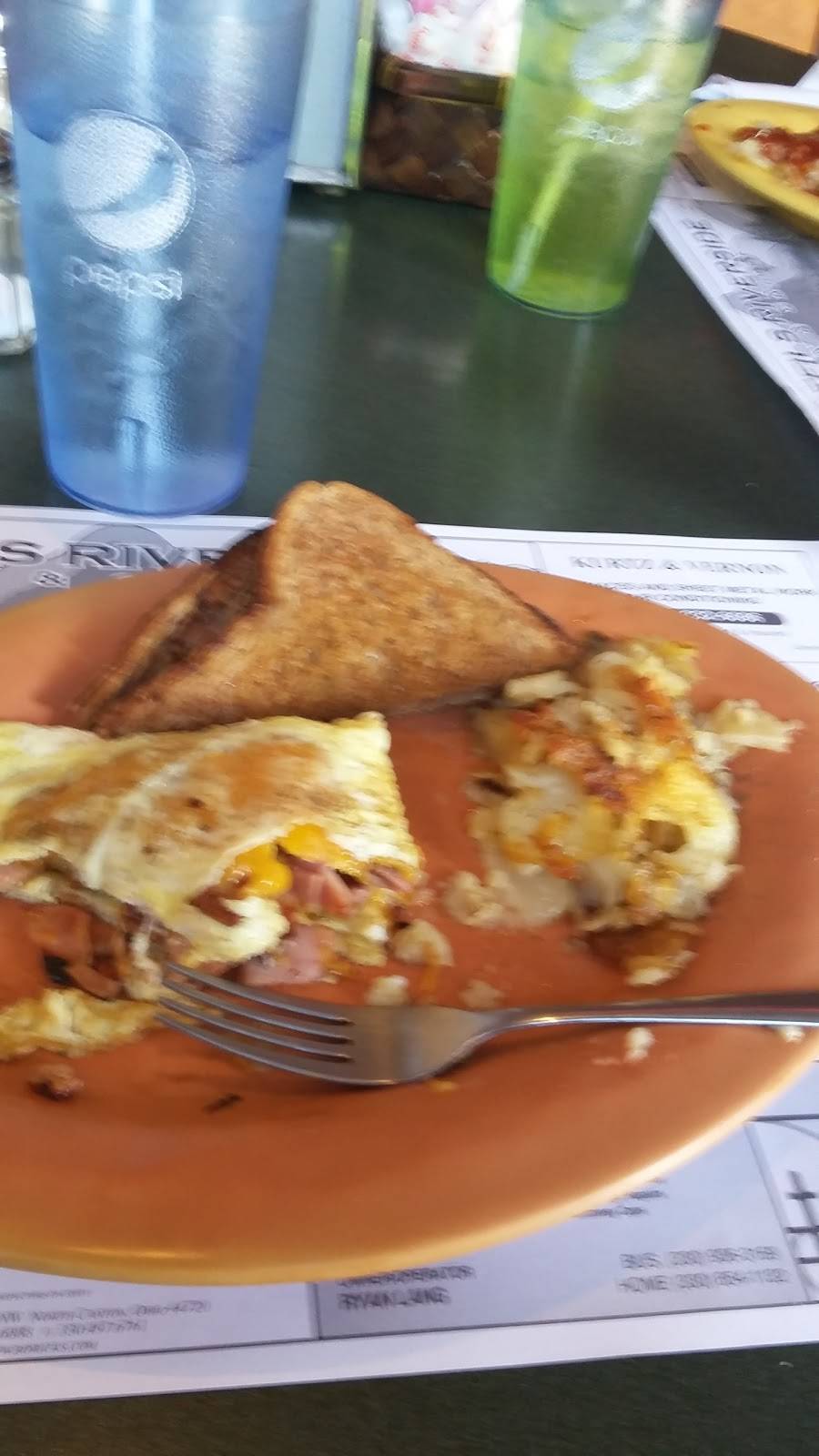 Two Goldens Tavern | restaurant | 9200 Forty Corners Rd NW, Massillon, OH 44647, USA | 3308335205 OR +1 330-833-5205