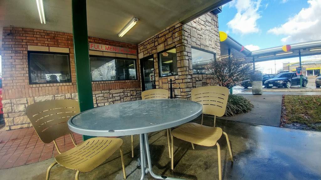 Sonic Drive-In | restaurant | 1106 W Central Ave, Carthage, MO 64836, USA | 4173589686 OR +1 417-358-9686