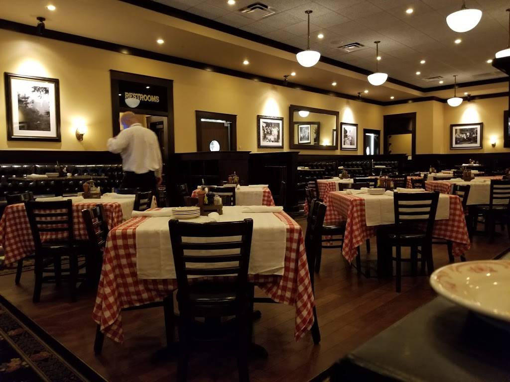 Maggianos Little Italy | restaurant | 6500 Springfield Mall #6805, Springfield, VA 22150, USA | 7039239309 OR +1 703-923-9309