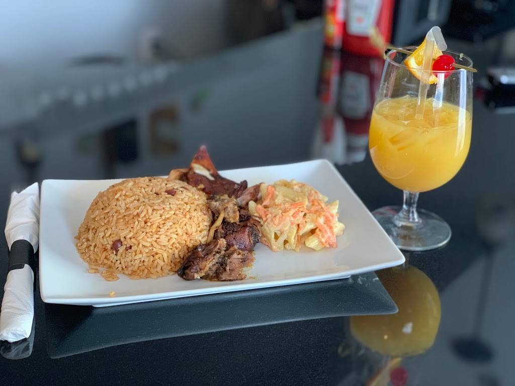 MamaJuana Restaurant Pawtucket RI | restaurant | 904 Main St, Pawtucket, RI 02860, USA | 4014752374 OR +1 401-475-2374