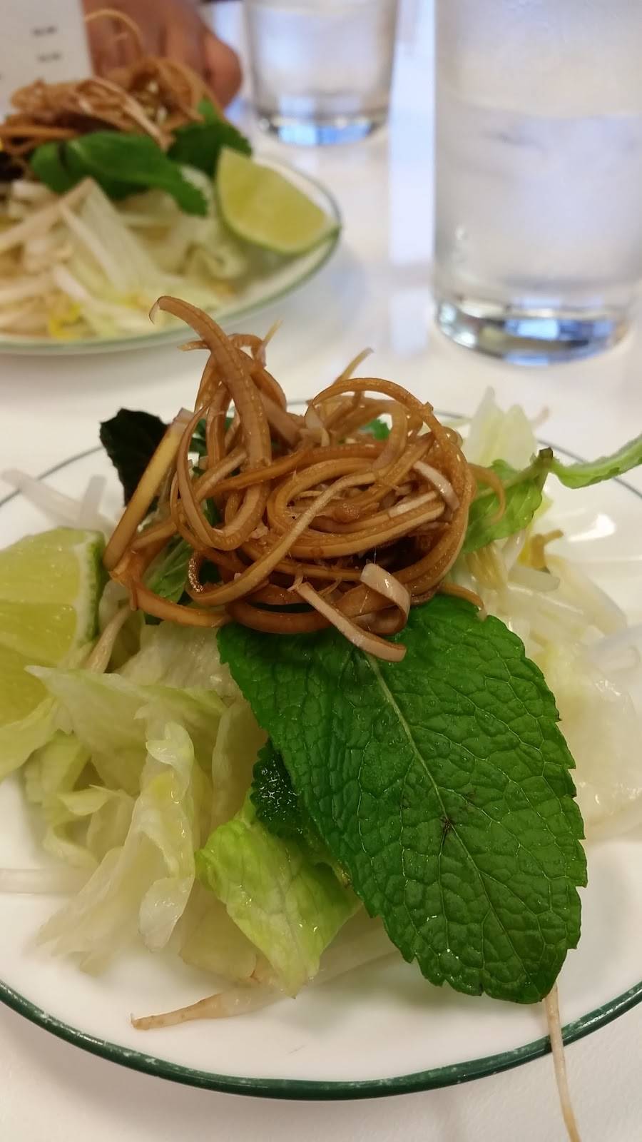 Rose VL Deli | restaurant | 6424 SE Powell Blvd, Portland, OR 97206, USA | 5032064344 OR +1 503-206-4344