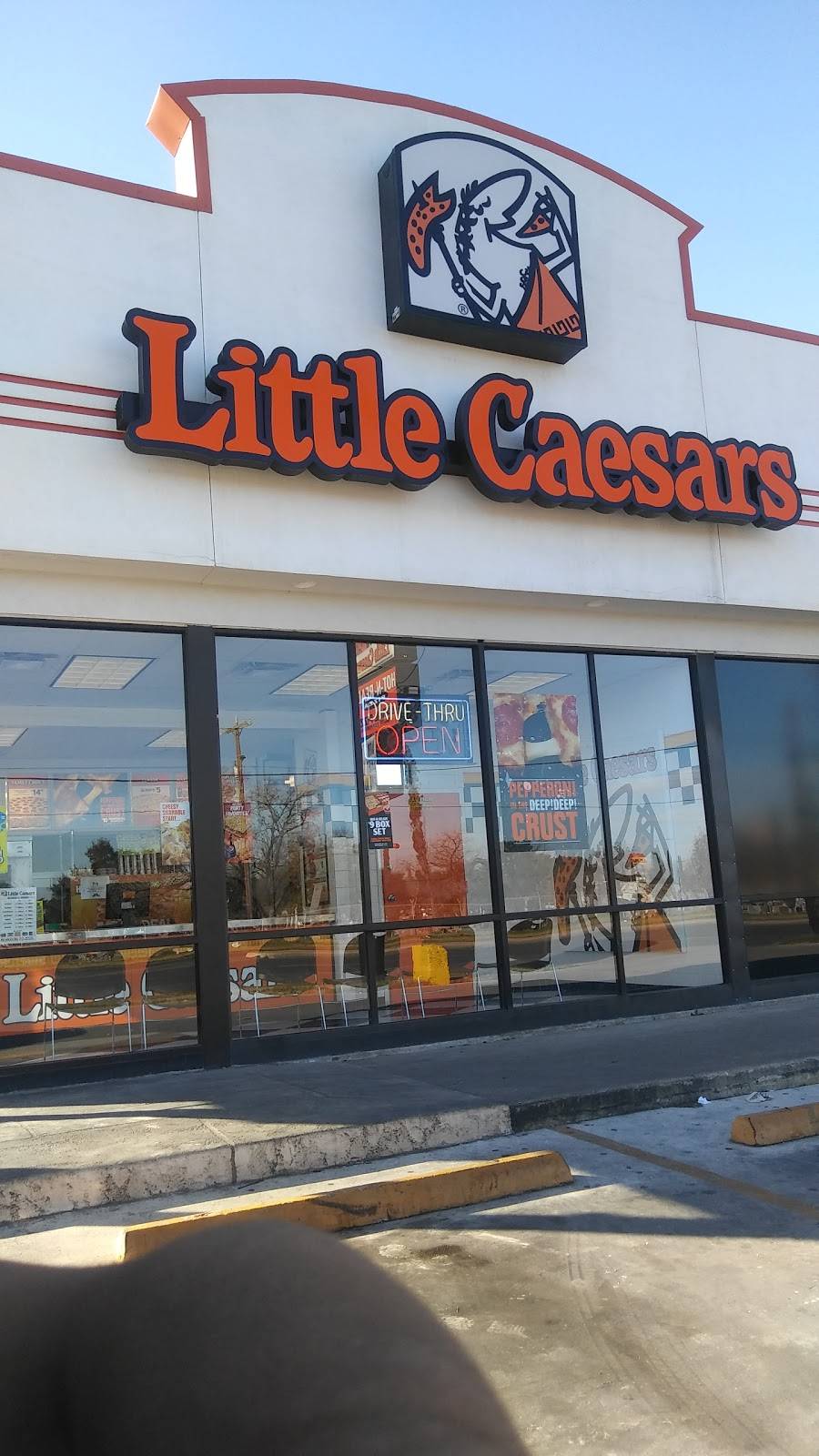 Little Caesars Pizza | meal takeaway | 1015 S General McMullen Dr, San Antonio, TX 78237, USA | 2104332603 OR +1 210-433-2603
