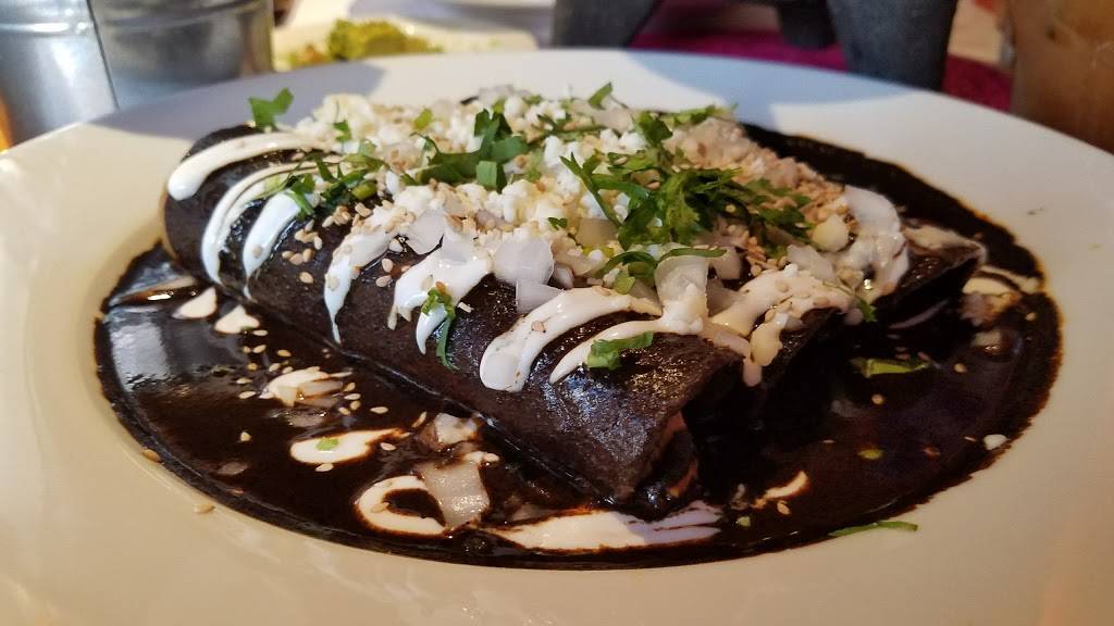 Fonda | restaurant | 189 9th Ave, New York, NY 10011, USA | 9175255252 OR +1 917-525-5252