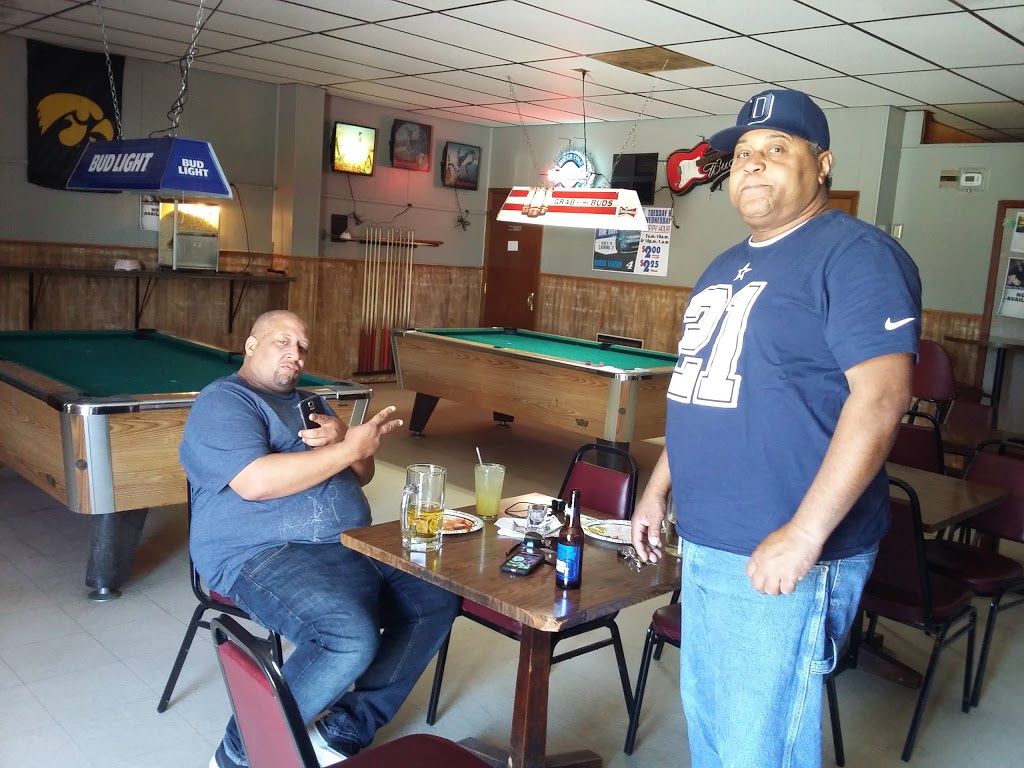 Doris Tavern | restaurant | 733 S Roosevelt Ave, Burlington, IA 52601, USA | 3197529038 OR +1 319-752-9038