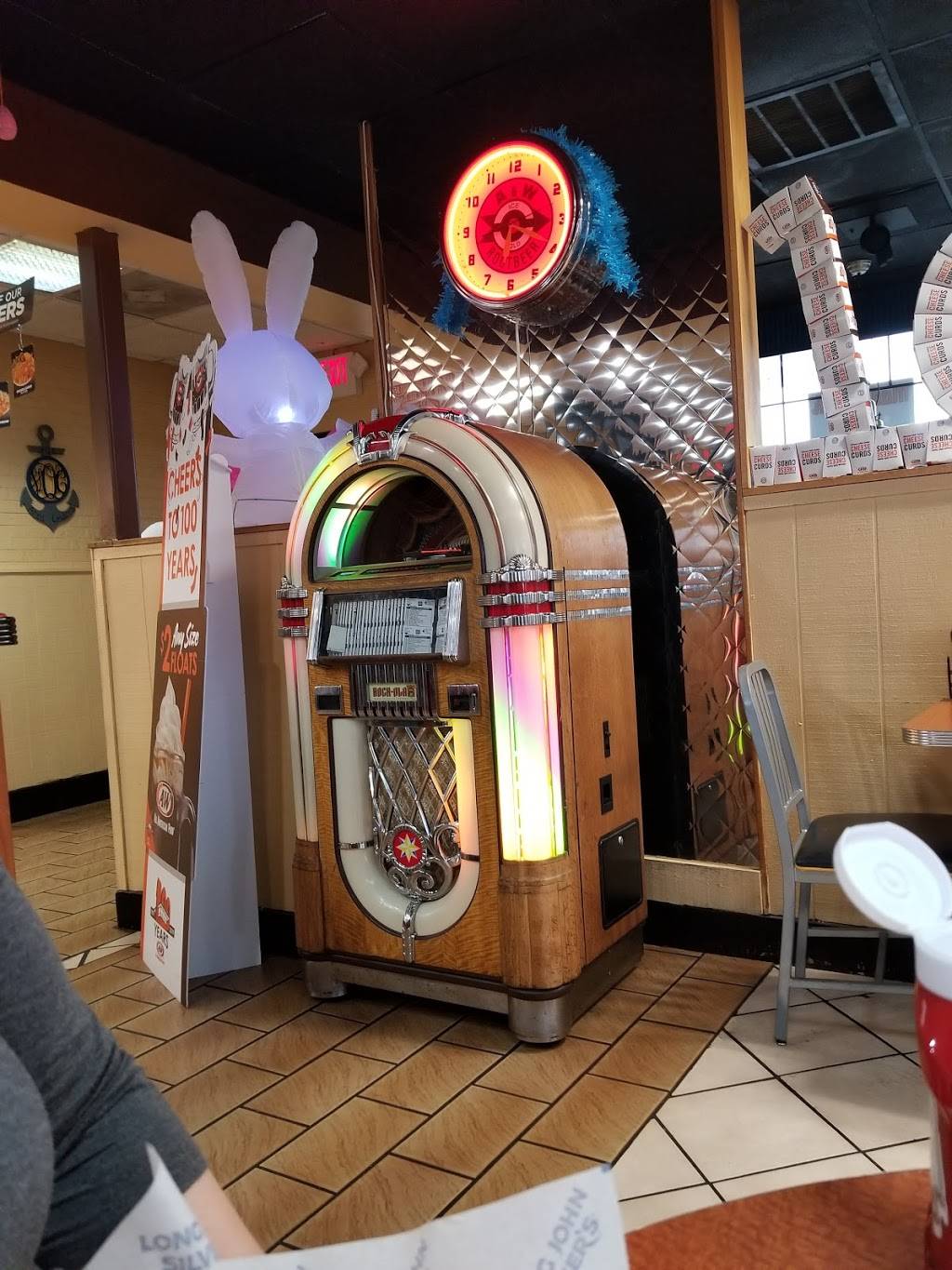 Long John Silvers | restaurant | 1 Ohren Dr, Litchfield, IL 62056, USA | 2173247131 OR +1 217-324-7131