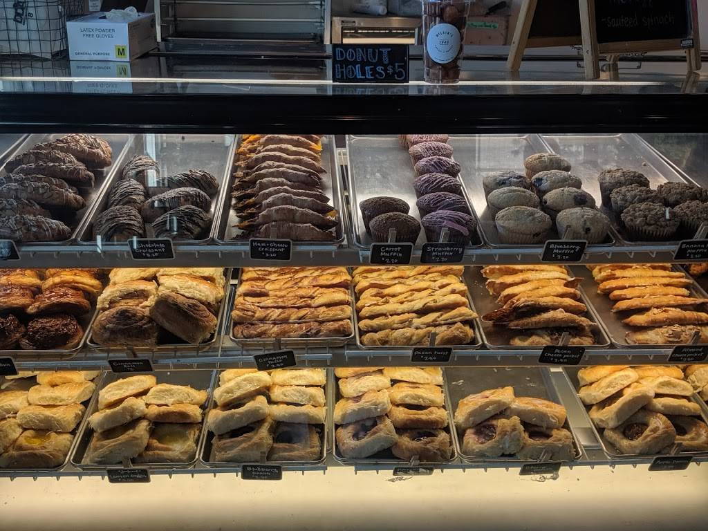 McLains Bakery | bakery | 201 E Gregory Blvd, Kansas City, MO 64114, USA | 8165239911 OR +1 816-523-9911