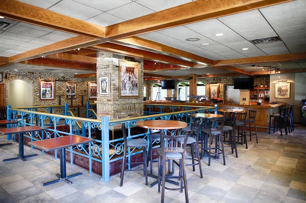 Ellas Public House | restaurant | W325S1767 Mickle Rd, Delafield, WI 53018, USA | 2622014545 OR +1 262-201-4545