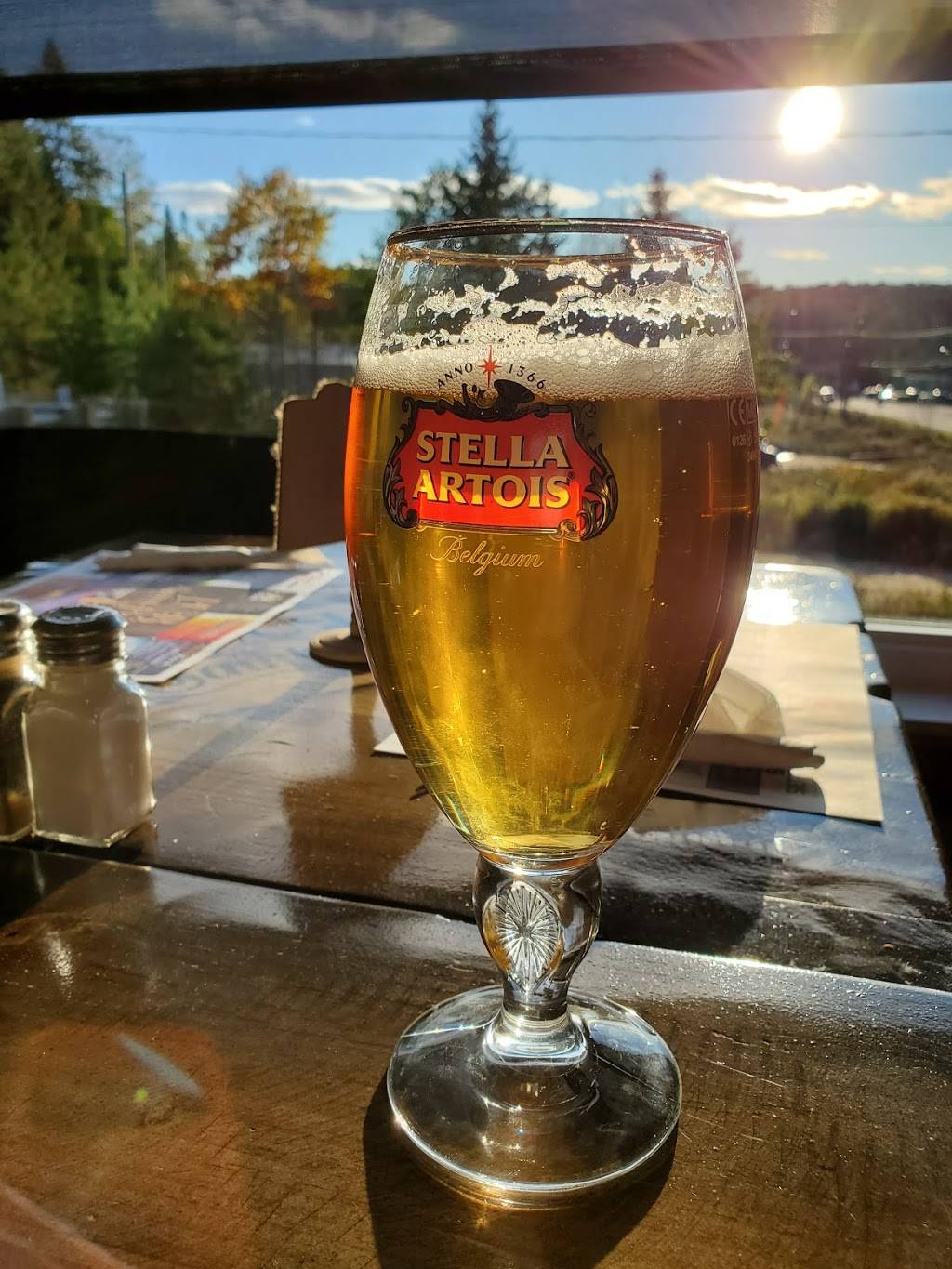 Pub Saint-Pierre | restaurant | 1030 Route Principale, Val-des-Monts, QC J8N 0K4, Canada | 8194572525 OR +1 819-457-2525